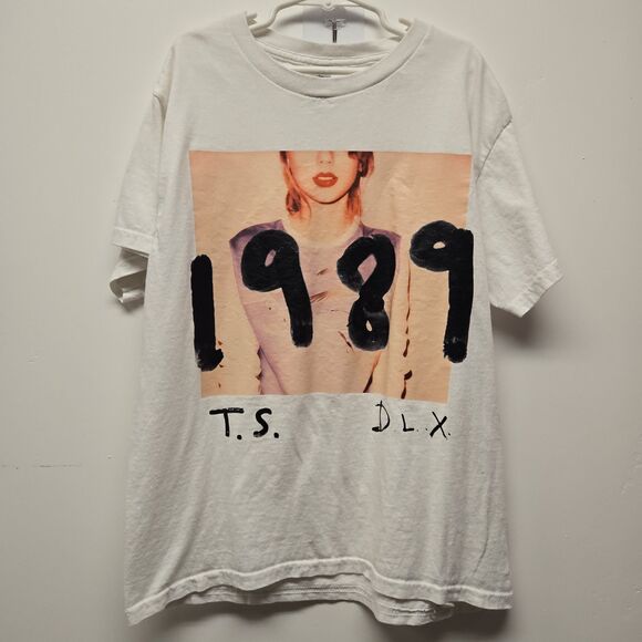 Taylor Swift 1989 Graphic Tee Shirt Top Women's Medium Swifty - Picture 1 of 7